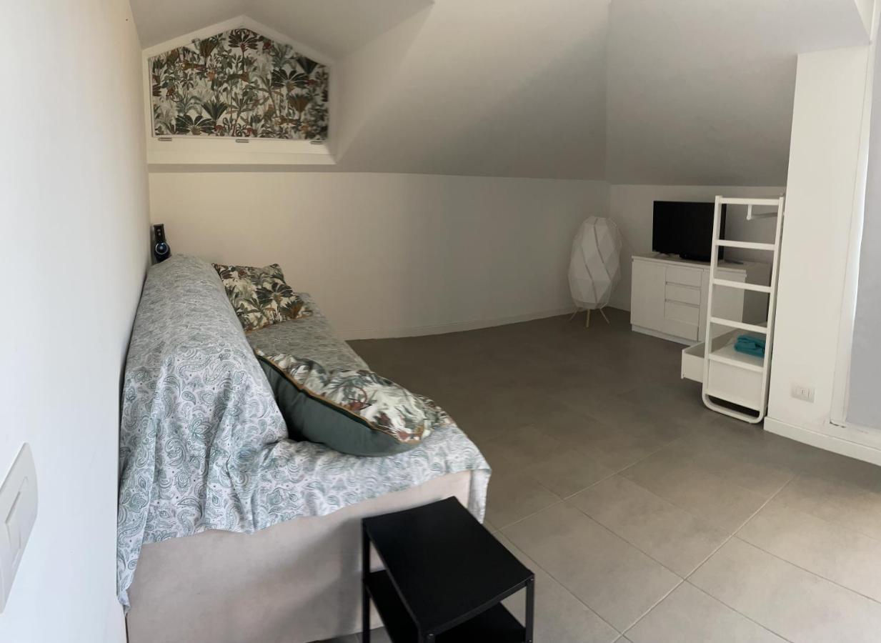Guesthouse Villa Jung ボルディゲーラ エクステリア 写真